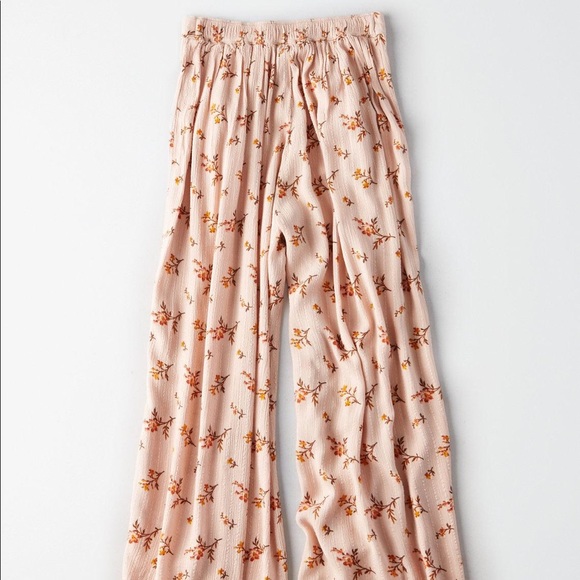 American Eagle Outfitters Pants - Floral boho pants